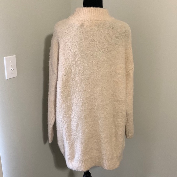 Universal Thread Long Sweater - Picture 9 of 9